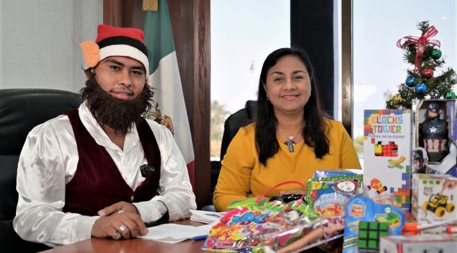 Juguetes y dulces recibirán niñas y niños de las comunidades de Manzanillo: Griselda Martínez