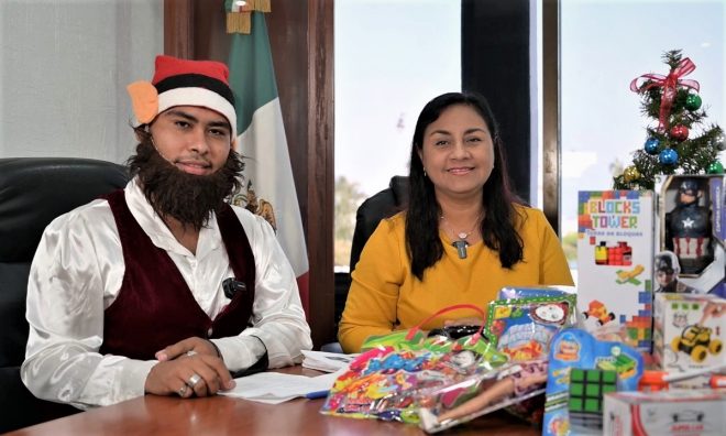 Juguetes y dulces recibirán niñas y niños de las comunidades de Manzanillo: Griselda Martínez