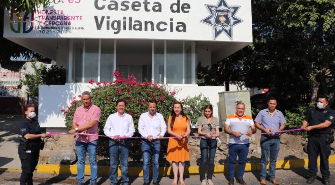 Entregan rehabilitadas casetas de vigilancia en Villa de Álvarez