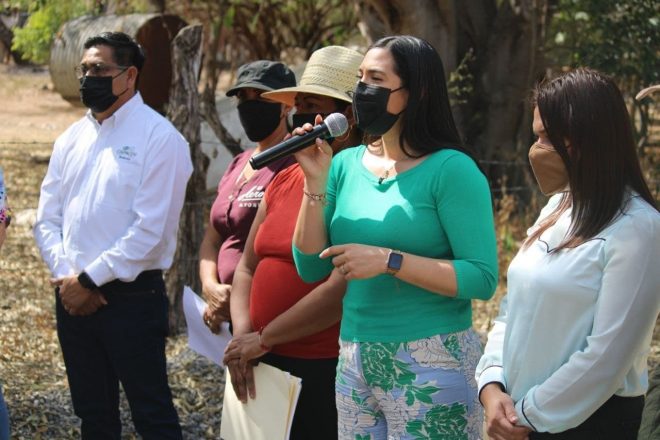 Gobernadora entrega obra para abastecer de agua a Piscila y pone en marcha otra para mejorar drenaje en Tinajas