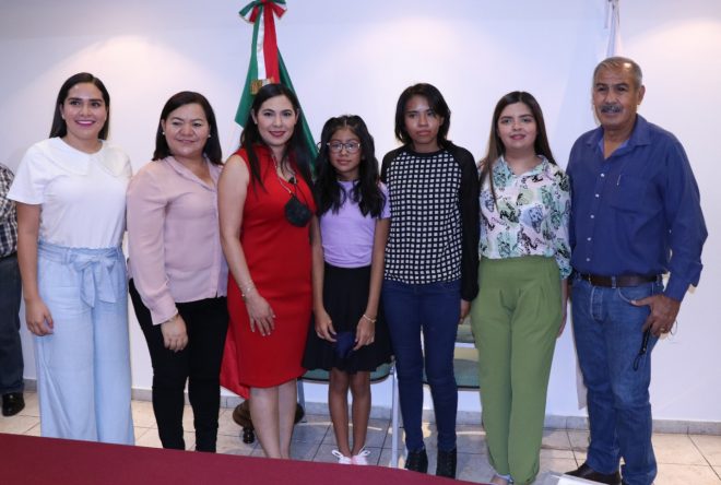 Maestras y maestros, fundamentales para mejorar la educación en Colima: Gobernadora