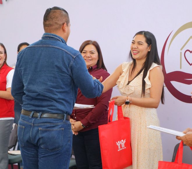 Indira Vizcaíno inauguró la Feria de la vivienda: se ofertan más de 13 mil créditos