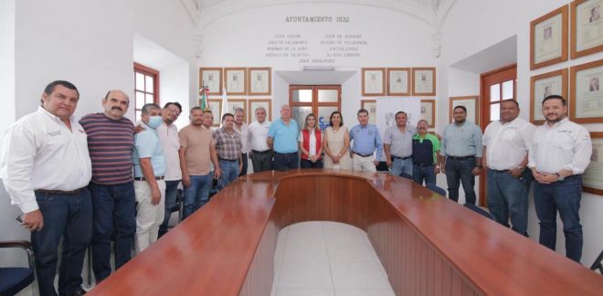 Ayuntamiento de Colima suma a transportistas a plan de rehabilitación de calles