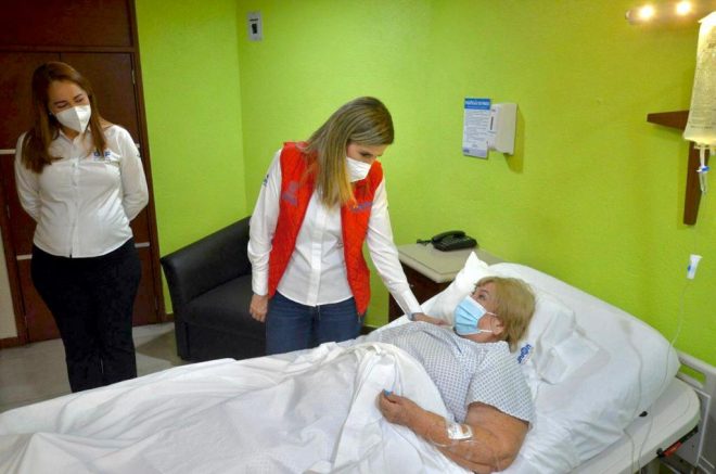 Femecot y Ayuntamiento de Colima realizan cirugías gratis de prótesis de rodilla