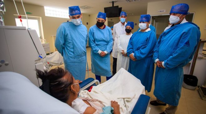 Gracias a #OperacionSaludColima pacientes del Hospital de Manzanillo reciben hemodiálisis gratuitas