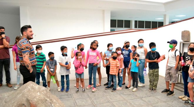 Niñas y niños de zonas rurales continúan participando en visitas guiadas a museos y bibliotecas de Colima