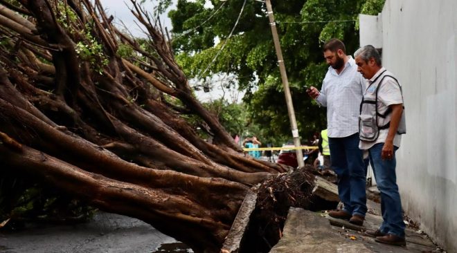 Ayuntamiento de Colima atendió contingencias por tormenta de este viernes