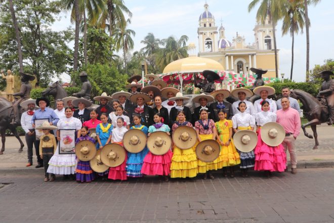 Celebra Villa de Álvarez por primera ocasión el Día Nacional del Charro