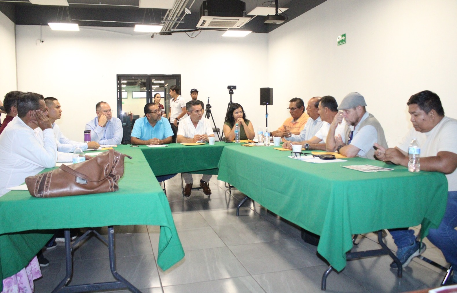 Emilio Rodríguez, Manuel Rivas, Yaretzi Cristóbal, Naomi Cruz y Manuel Chávez ganan el Premio Estatal del Deporte Colima 2025