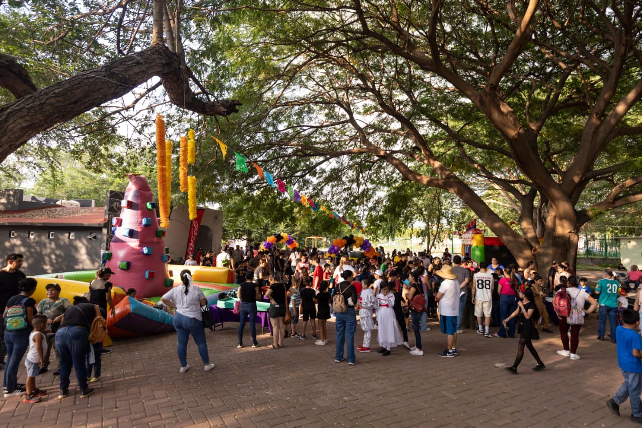Sebiinsom Colima reúne a más de 180 niñas y niños en el ‘Rally de Día de Mu3rtos’
