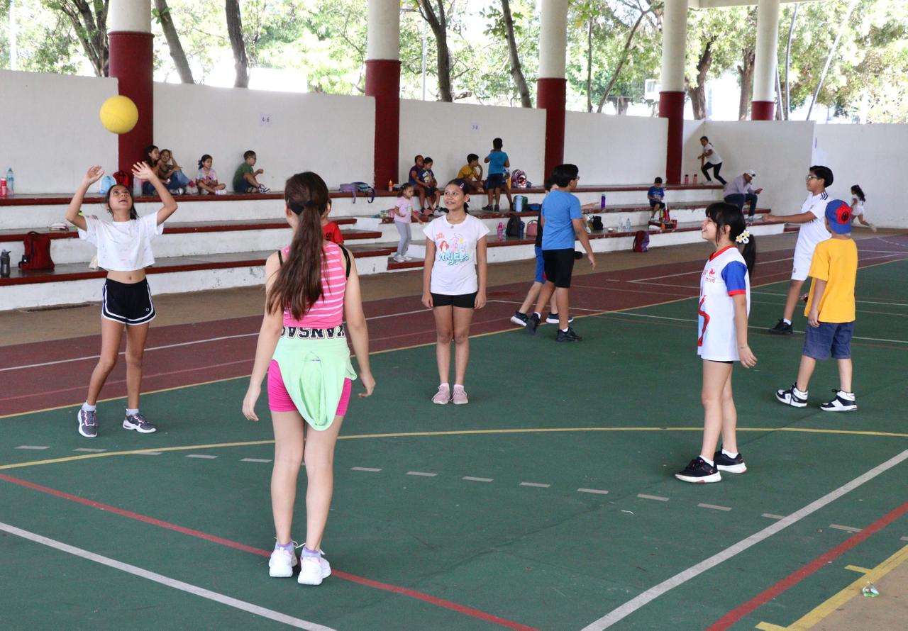 Muy buena asistencia al ‘Viernes Divertido en la UDIF Colima’