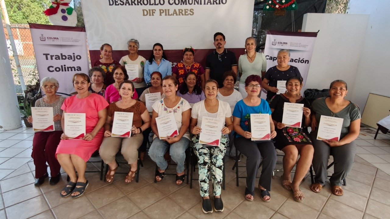 Gobierno del Estado brinda capacitación gratuita en costura y bordado para autoempleo de mujeres colimenses