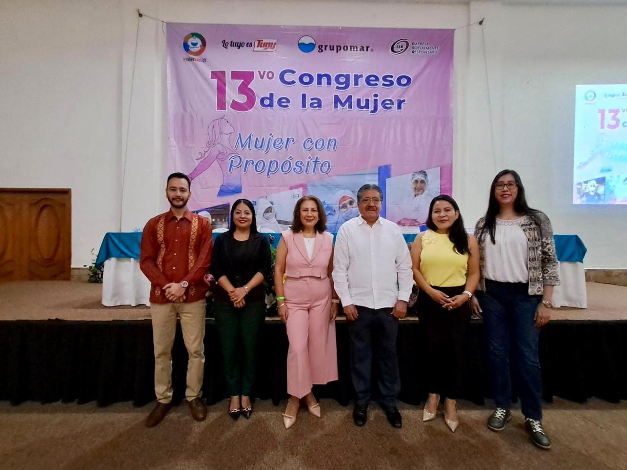 Impulsan UdeC y Marindustrias el desarrollo de las mujeres en Manzanillo
