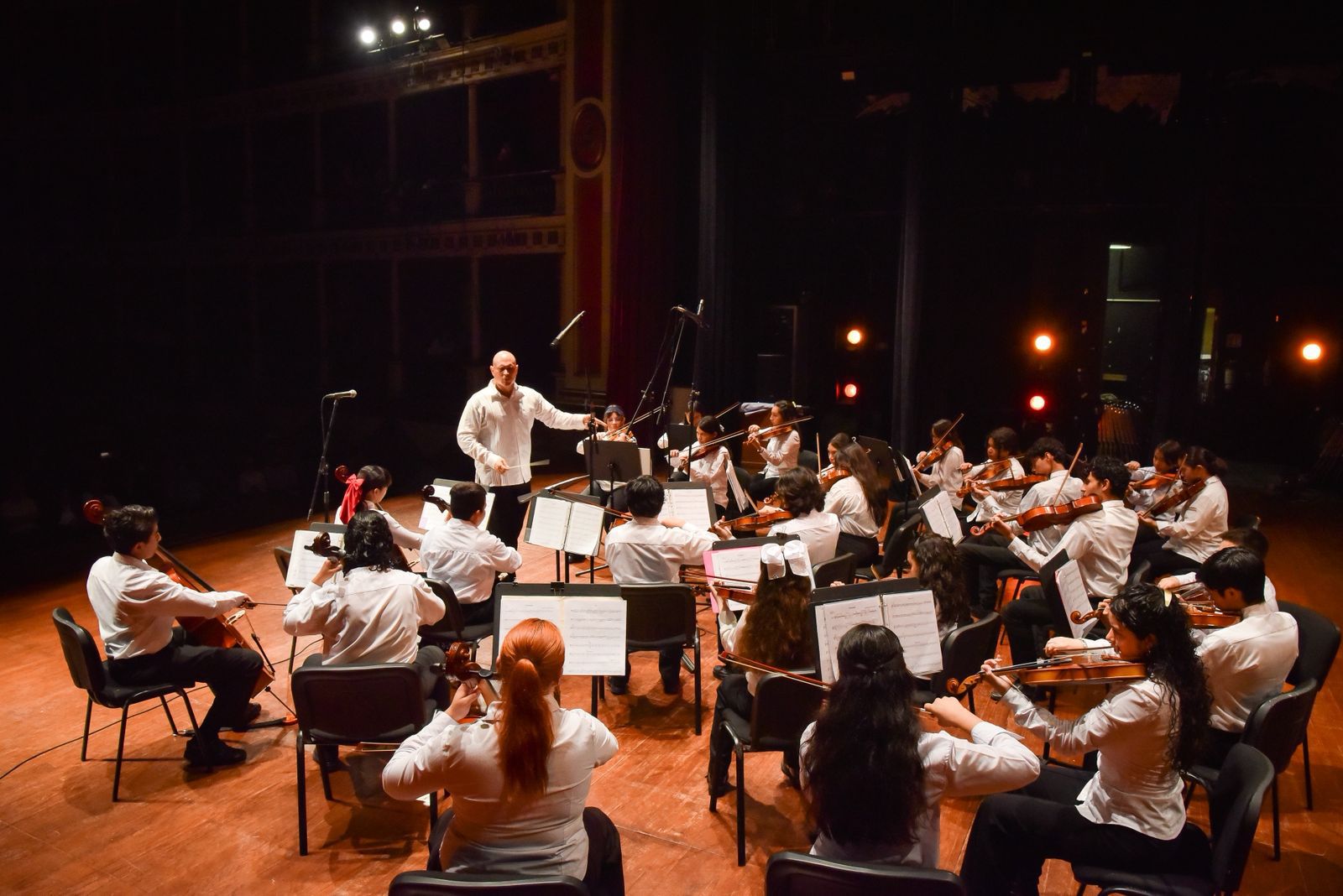 Cultura Colima inició con éxito la temporada de conciertos navideños en el Teatro Hidalgo