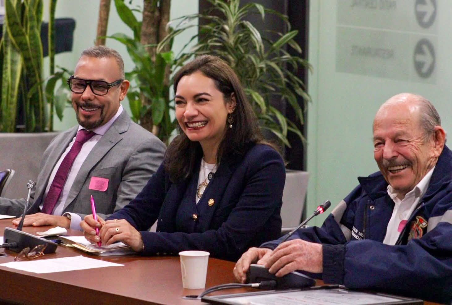 Mely Romero y Bomberos Colima organizan e inauguran el 1er Foro Nacional de Bomberos: Valor y Rescate