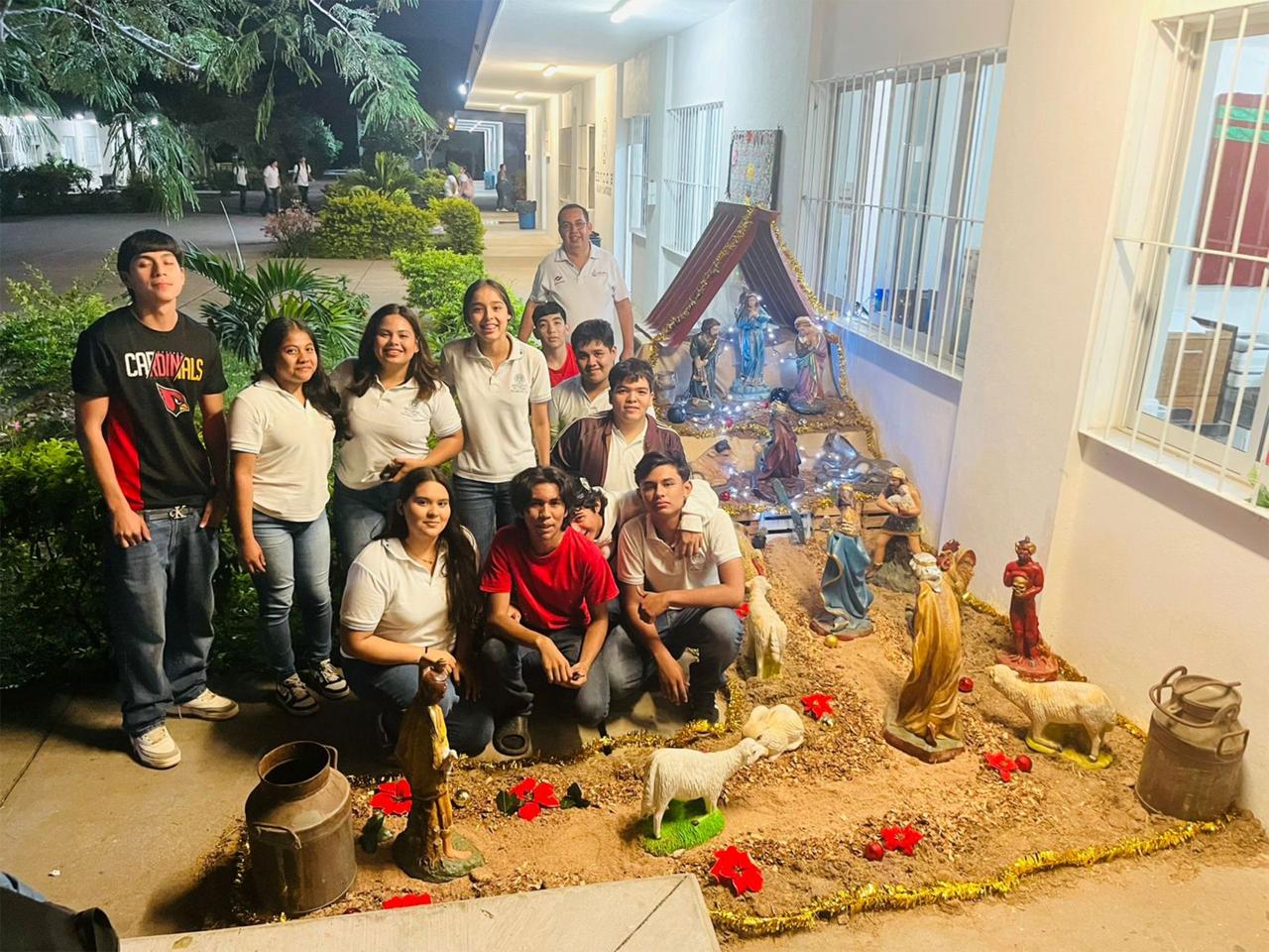 Ganan Bachilleratos 4 y 34 el Primer Concurso de Nacimiento Tradicional Mexicano, en Bachilleratos
