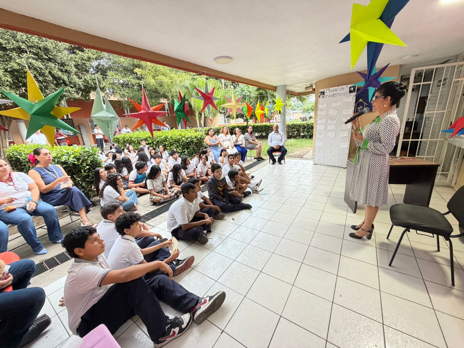 Realiza la Escuela Secundaria Silverio Cavazos Café Literario “Griselda Álvarez Ponce de León, historia y legado”