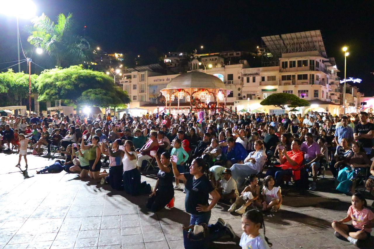 Concluye con éxito la segunda edición del Mercado Navideño del Gobierno de Manzanillo