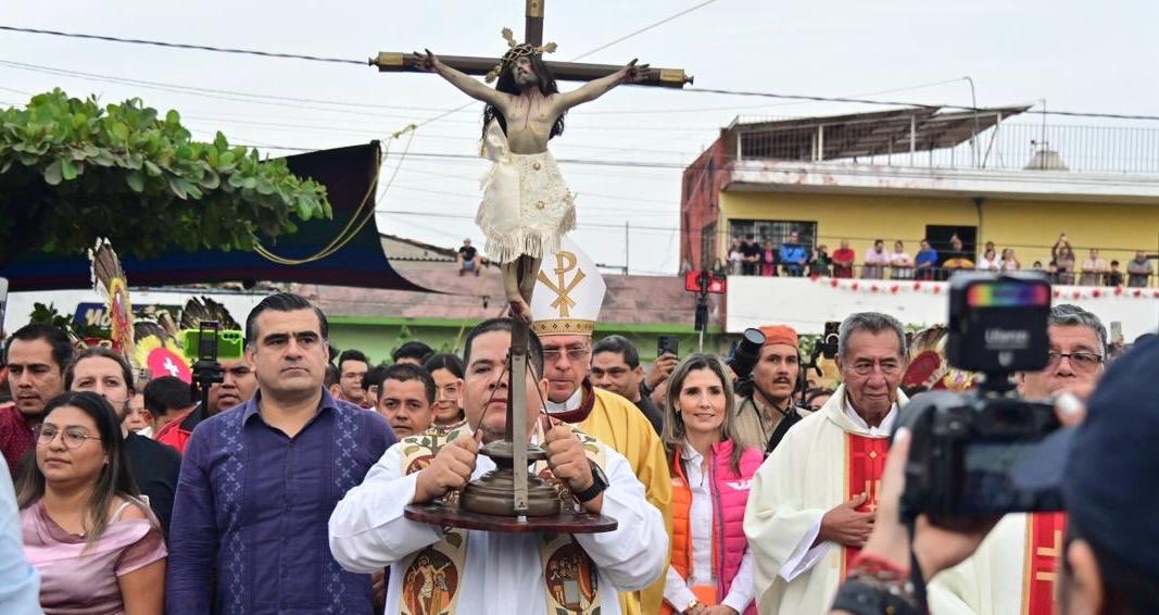 El alcalde Riult Rivera, participa en los festejos por la llegada del Señor de la Expiración