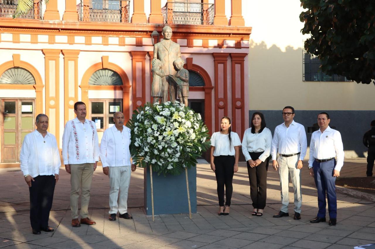 Conmemora Gobierno del Estado de Colima 92 aniversario luctuoso del maestro Gregorio Torres Quintero