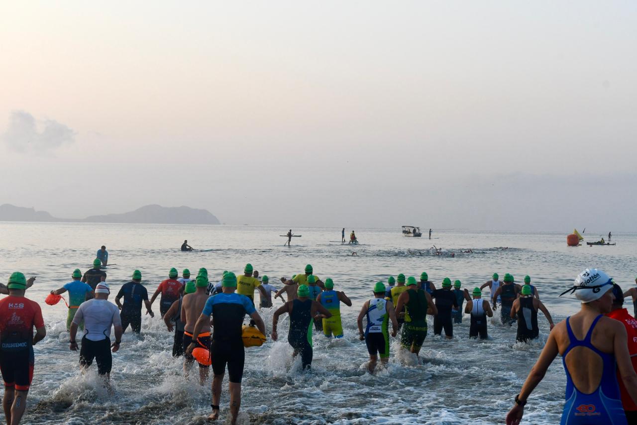 Triatlón AsDeporte reunió casi 650 atletas; fortaleció el turismo deportivo y la actividad económica en Manzanillo