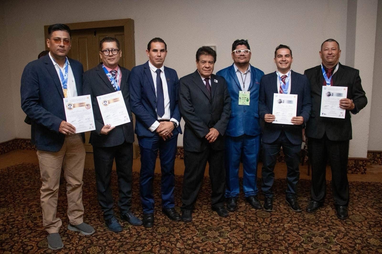 Reconocen con el galardón “Ángel Fernández” a cronistas de la Universidad de Colima