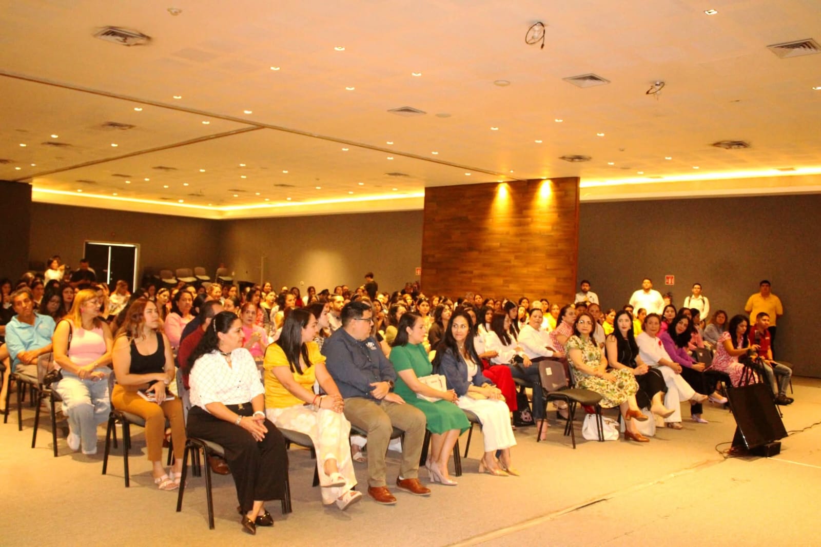 Gobierno del Estado de Colima impulsa liderazgo femenino con panel ‘Mujeres Empresarias de Éxito’