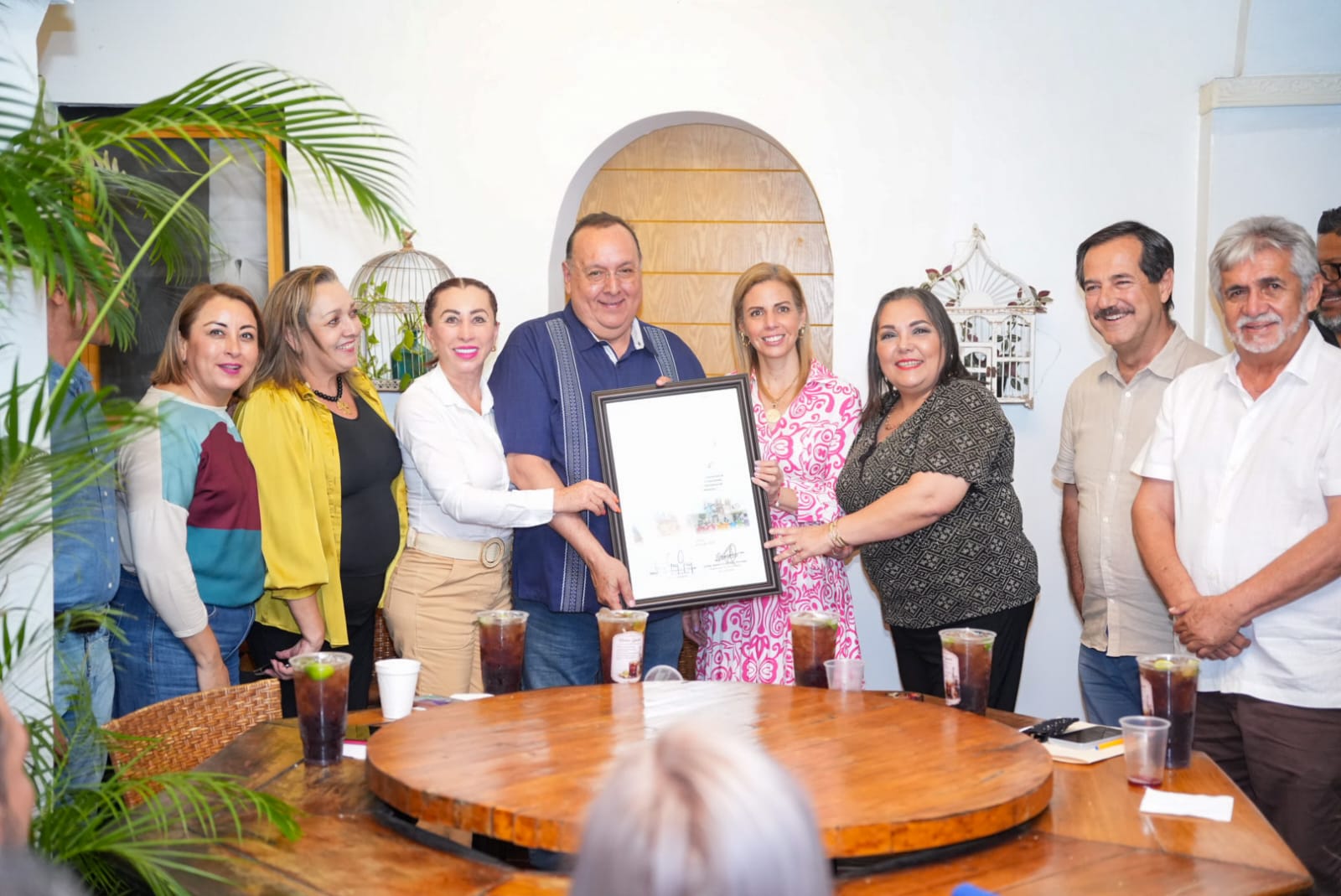 ‎Homenajean VdeA y Comala a Jorge Rocha