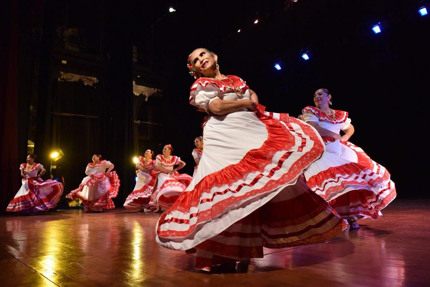 Cultura Colima invita a la función especial de Folkloristas Unidos para celebrar 10° aniversario, en el Teatro Hidalgo