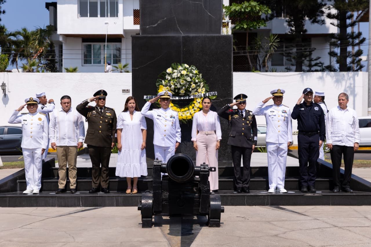 Participa Indira Vizcaíno en ceremonia por el 112 aniversario de la Gesta Heroica del Puerto de Veracruz