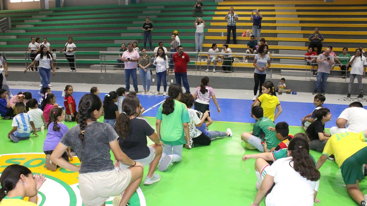 Con el “Mundialito UdeC 2026”, celebra Voluntariado Universitario el Día del Niño y de la Niña