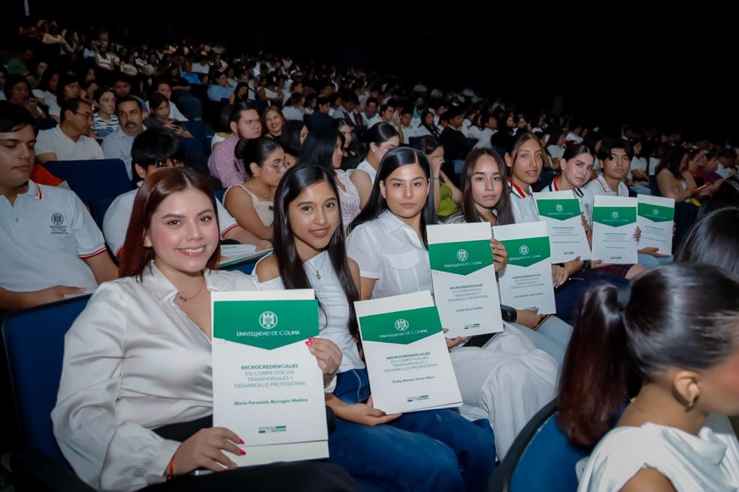 Realiza UdeC primera entrega de microcredenciales, la nueva tendencia para certificar competencias