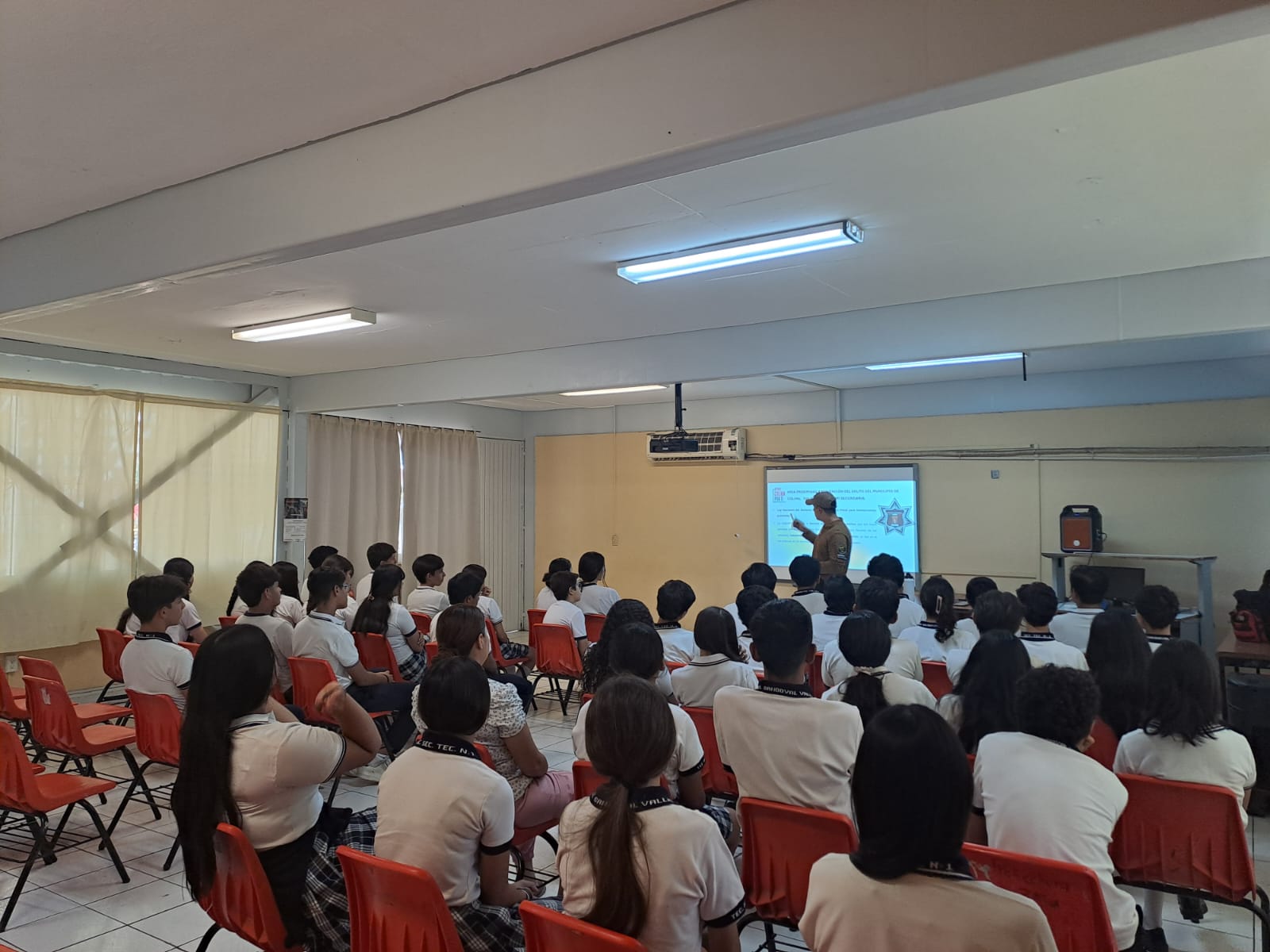 Riult Rivera impartió charlas de prevención en escuelas
