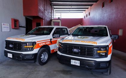Gobernadora de Colima entregó nuevos vehículos, equipo de protección y herramientas especializadas a la Unidad Estatal de Protección Civil