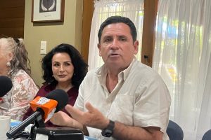 Recuperar lo que Colima fue: “Locho” Morán oficializa su ruta hacia la alcaldía y cierra filas con Rosi Bayardo