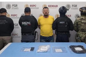 Corporaciones estatales y federales detienen en Manzanillo a “El Guapo” o “El Piña”
