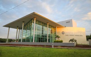 Teatro Universitario recibirá recursos federales para mejorar su equipamiento técnico