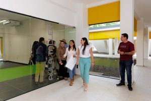 Indira Vizcaíno supervisó la construcción del Centro de Convivencia Familiar en el Parque Regional