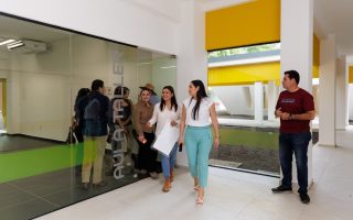 Indira Vizcaíno supervisó la construcción del Centro de Convivencia Familiar en el Parque Regional