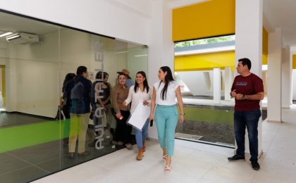Indira Vizcaíno supervisó la construcción del Centro de Convivencia Familiar en el Parque Regional