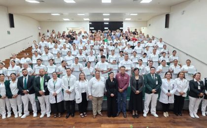 Entrega IMSS Colima constancias a pasantes de Enfermería que concluyen Servicio Social