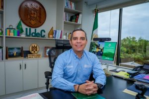 En foros, analizará UdeC impacto de celulares, IA y redes sociales en hábitos de estudio, salud y convivencia