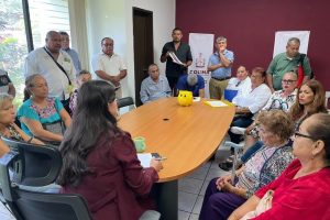 Garantiza Subsemov Colima certeza jurídica a taxistas en permisos de operación de unidades ecológicas