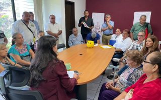 Garantiza Subsemov Colima certeza jurídica a taxistas en permisos de operación de unidades ecológicas