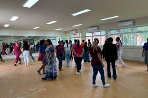 Fortalece IMSS Colima atención integral a niñas y niños mediante capacitación en arte y crianza respetuosa