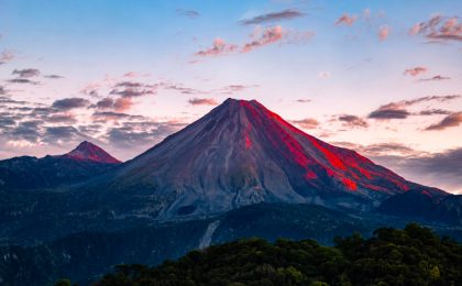 Volcán de Colima sigue estable y con baja actividad: UEPC