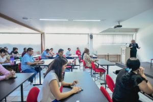 Necesario formar profesionales que trabajen en diferentes  contextos y respondan a los problemas globales: Xóchitl Trujillo