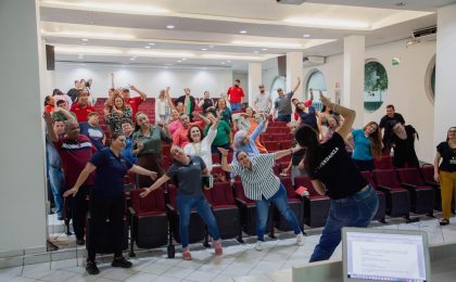 Promueven la inclusión desde las artes, en personal de la UdeC
