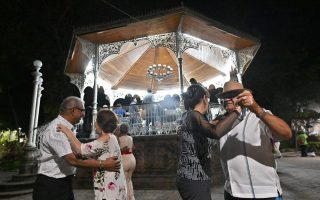 Gobierno de Indira Vizcaíno impulsa actividades artísticas gratuitas; invita a la temporada de danzón en Colima y La Villa