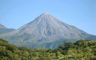 Volcán de Colima se mantiene estable y con baja actividad: UEPC